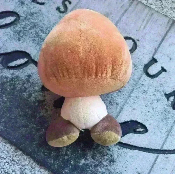 Universal Studios Hollywood Super Nintendo World Goomba Plush Soft 9" - Picture 4 of 5